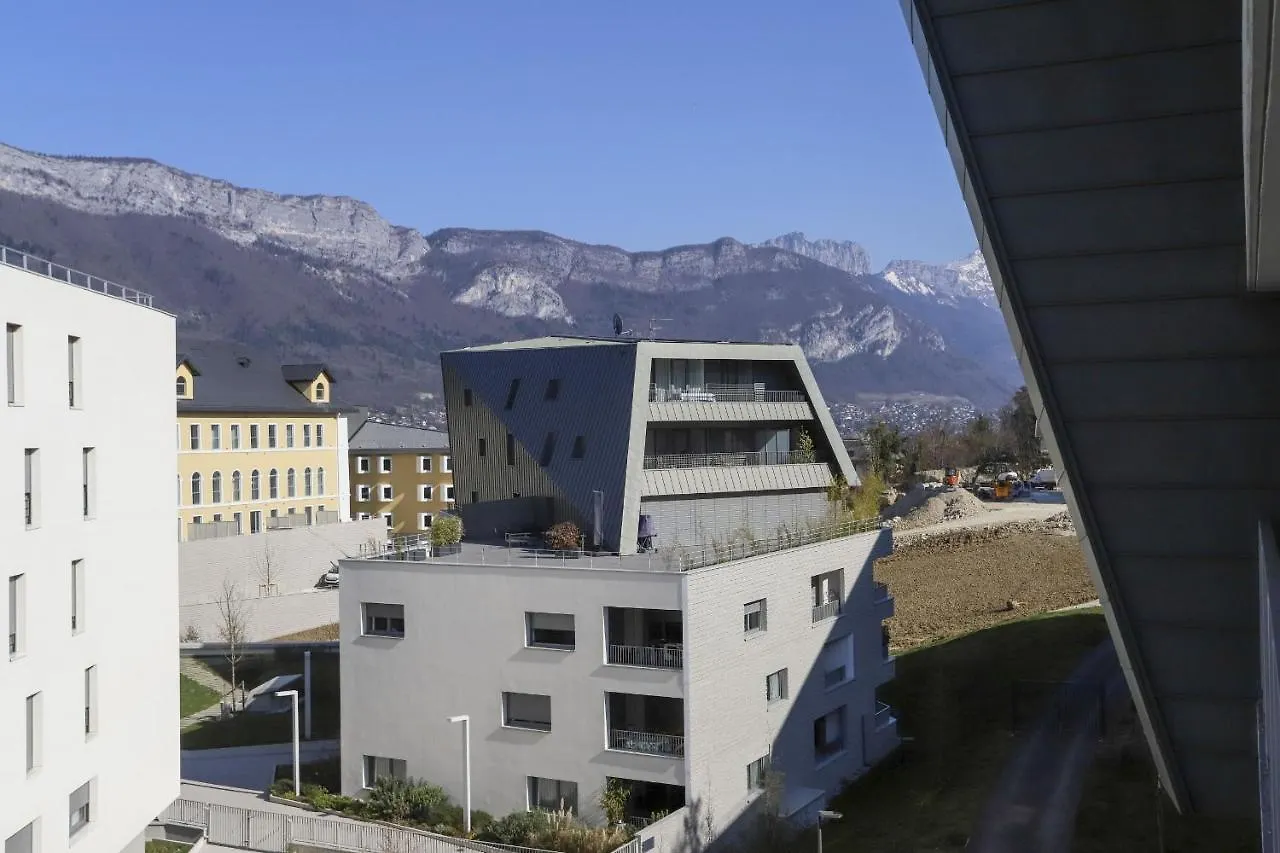 La Plume classé 3 étoiles vue Lac avec parking Annecy 0*,