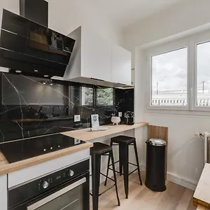 Le Parmelan - Beau T2 Avec Balcon Pouvant Accueillir Jusqu'à 4 Personnes Appartement