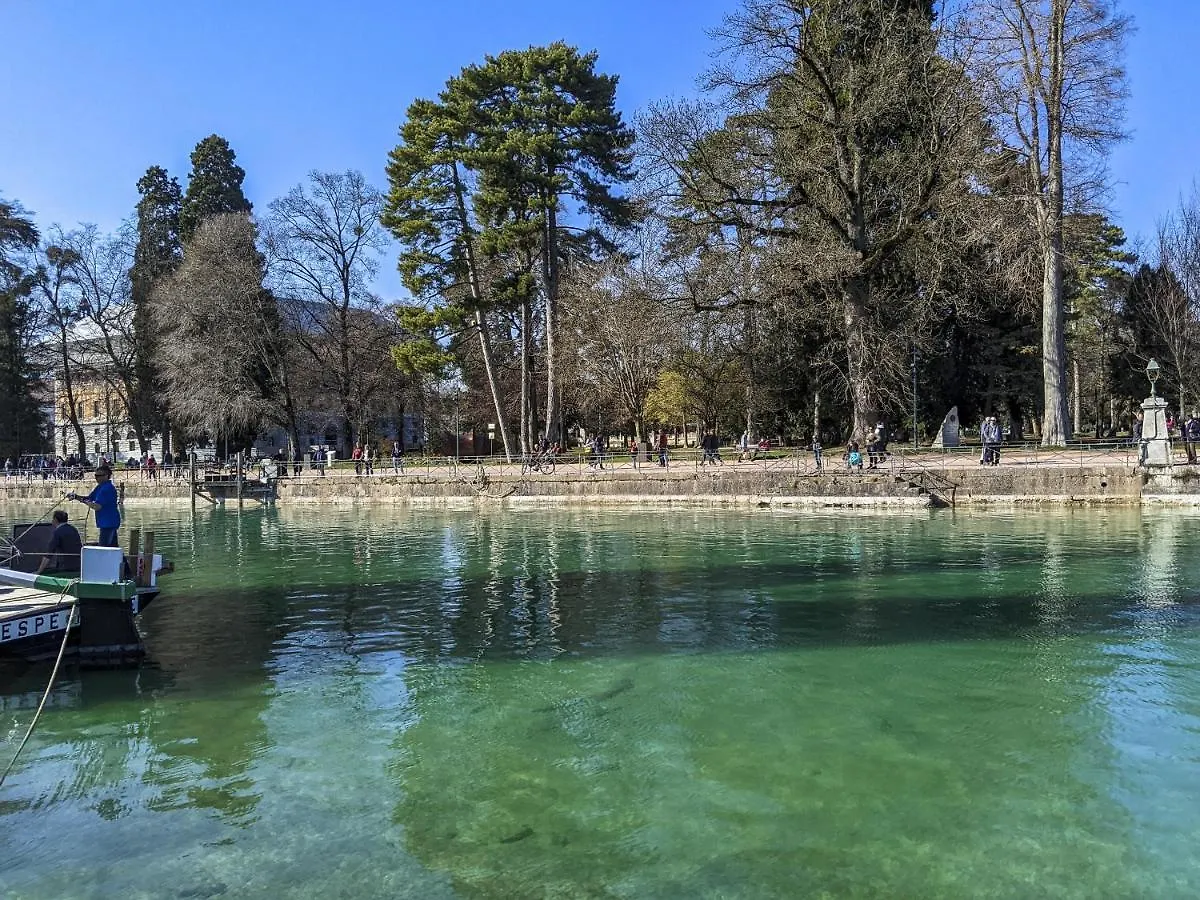 La Plume Vue Lac 3 Etoiles - Garage Prive, Secteur Recherche, Moderne & Tout Equipe, 6 Personnes Annecy France