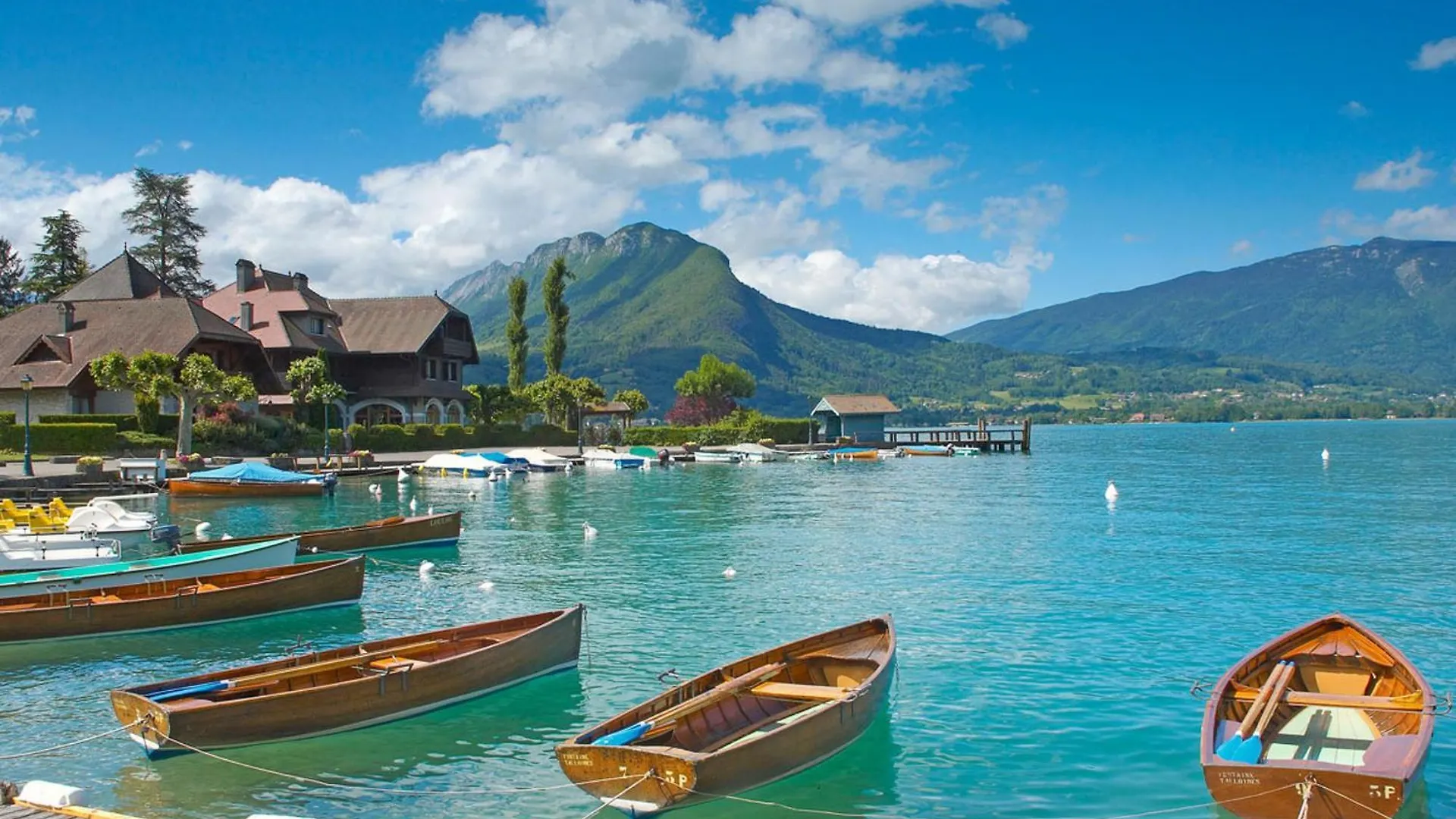 Apartment La Plume Vue Lac 3 Etoiles - Garage Prive, Secteur Recherche, Moderne & Tout Equipe, 6 Personnes Annecy France